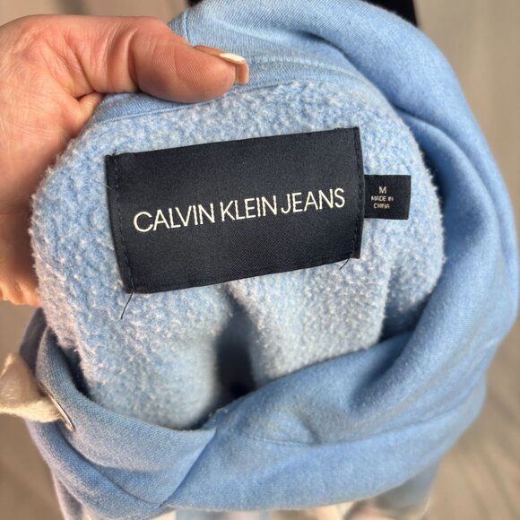 Calvin Klein Jeans Cropped Hooded Sweatshirt Drawstring Size Medium Blue and whi - Picture 9 of 11